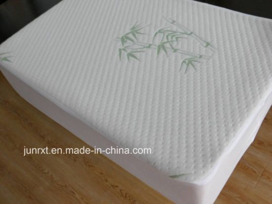 Home Used Quilted Waterproof Mattress Protector Bamboo Fiber Mattress Cover